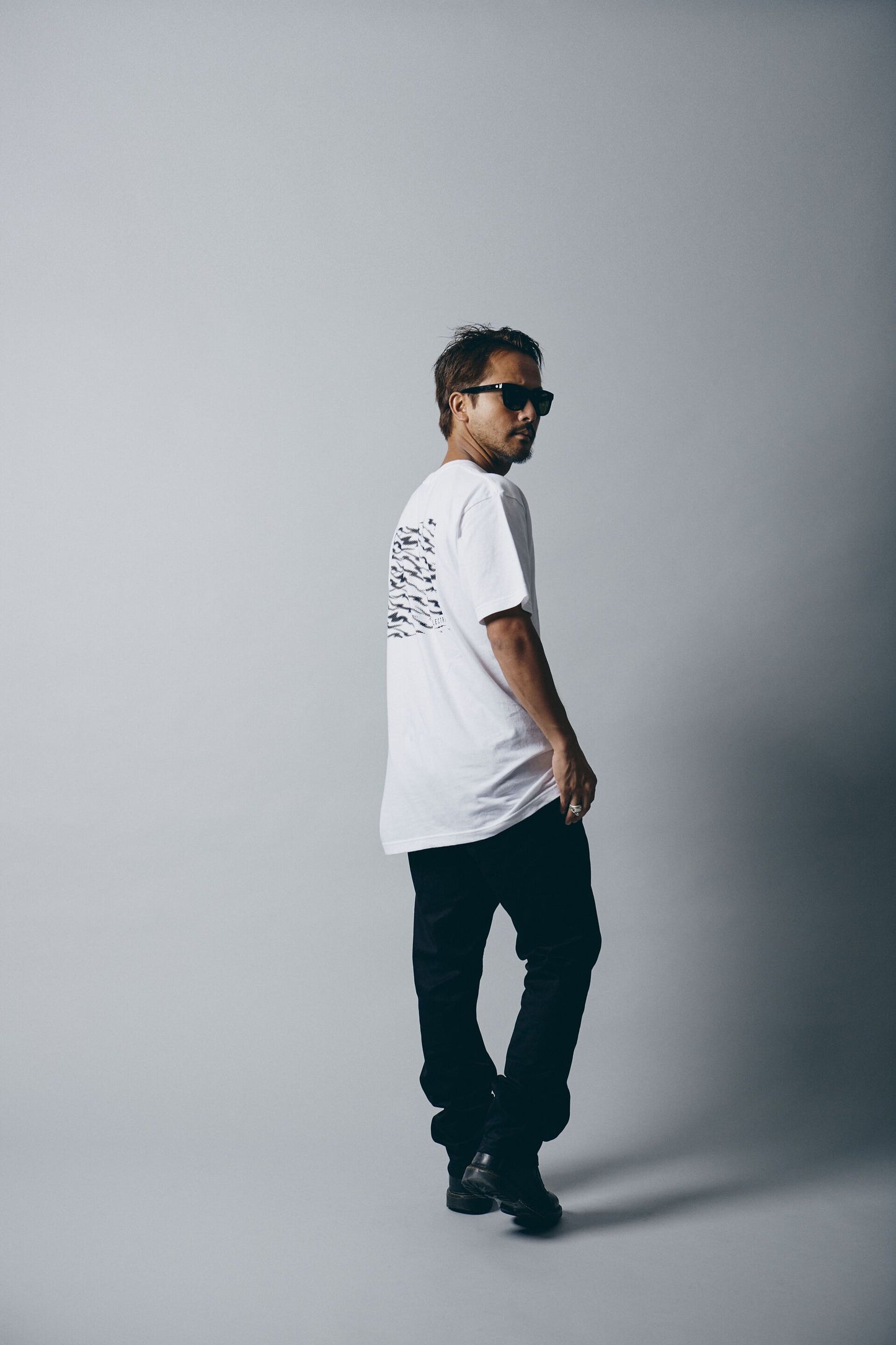 DOT CAMO S/S TEE - WHITE