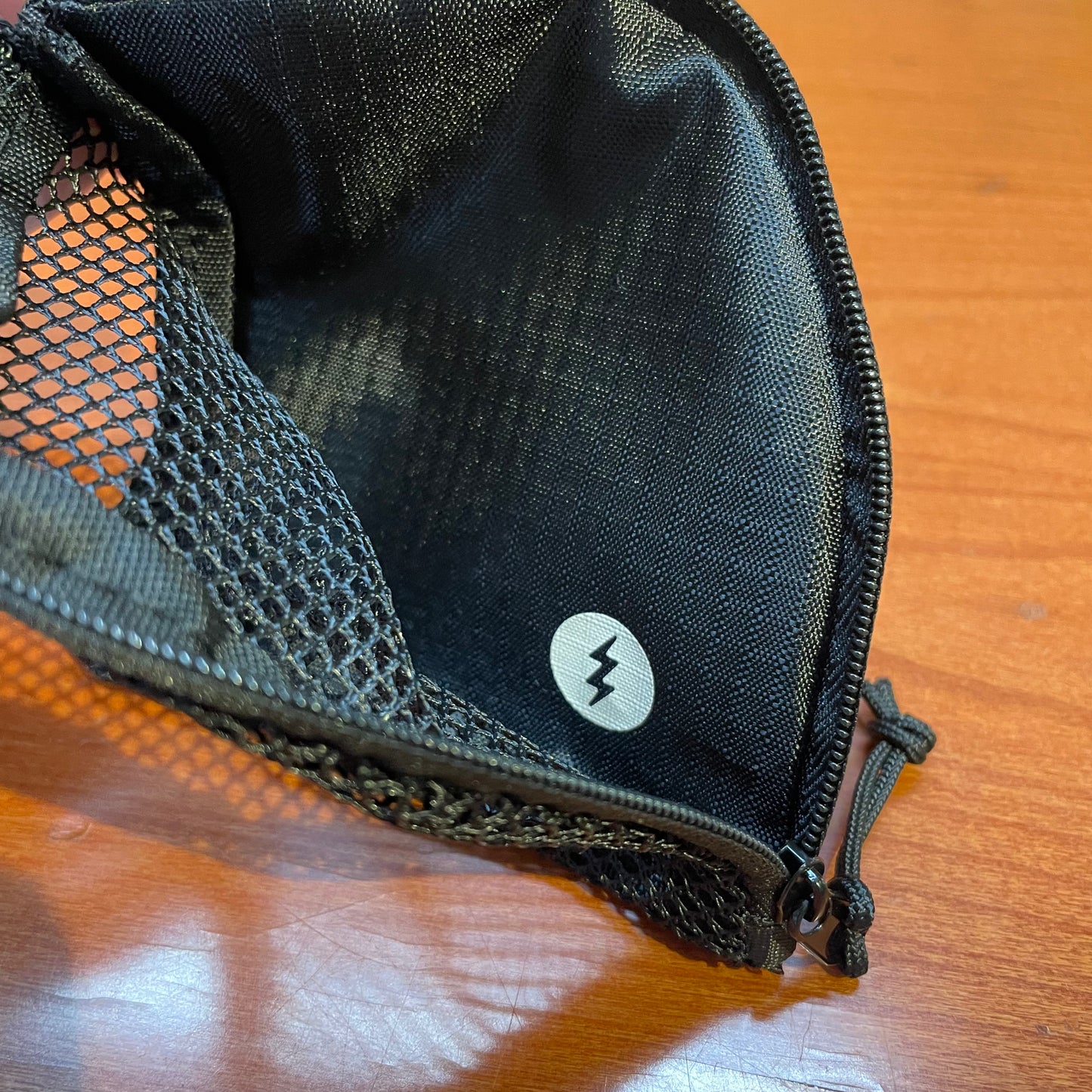 MESH COIN CASE - BLACK