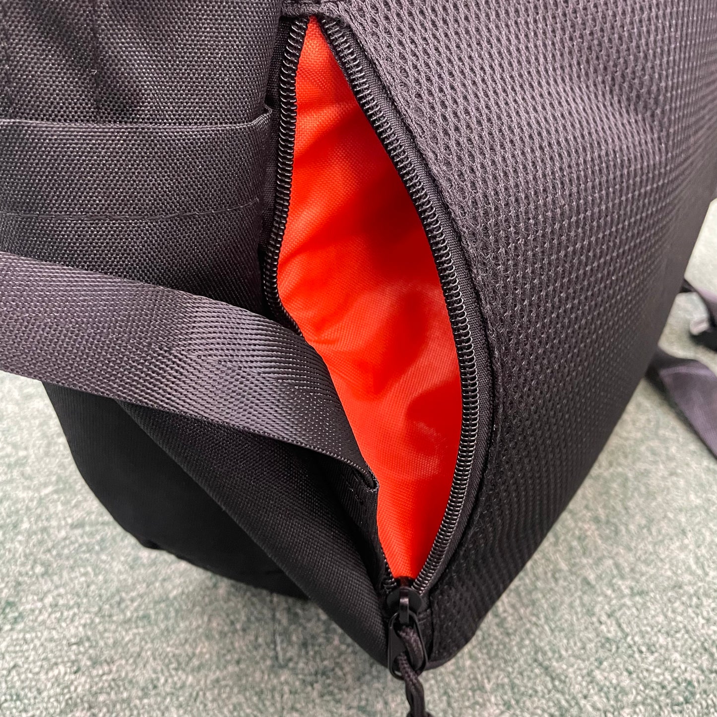 BACK PACK - BLACK